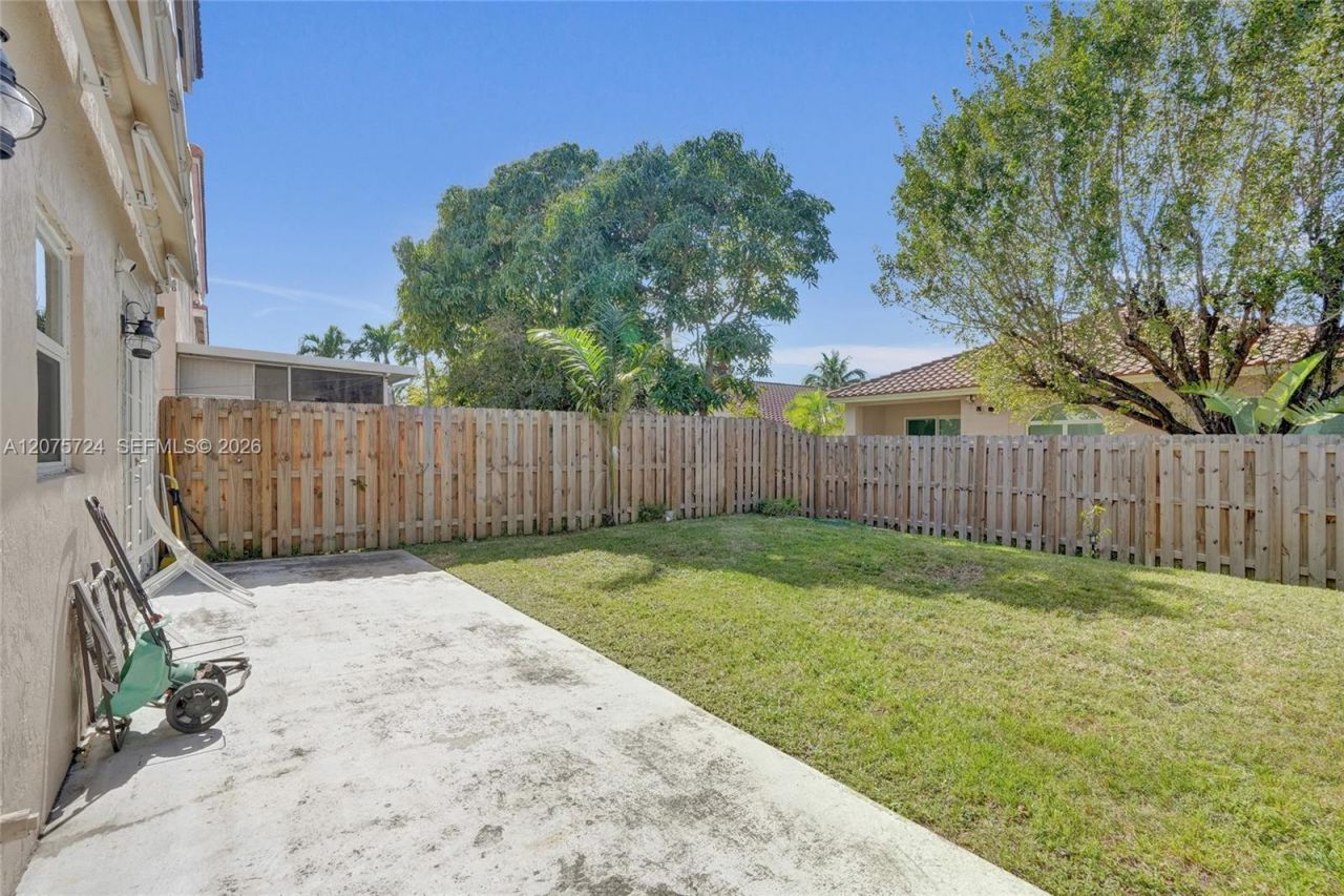 2001 Barcelona Ter , Margate, FL 33063 Photo