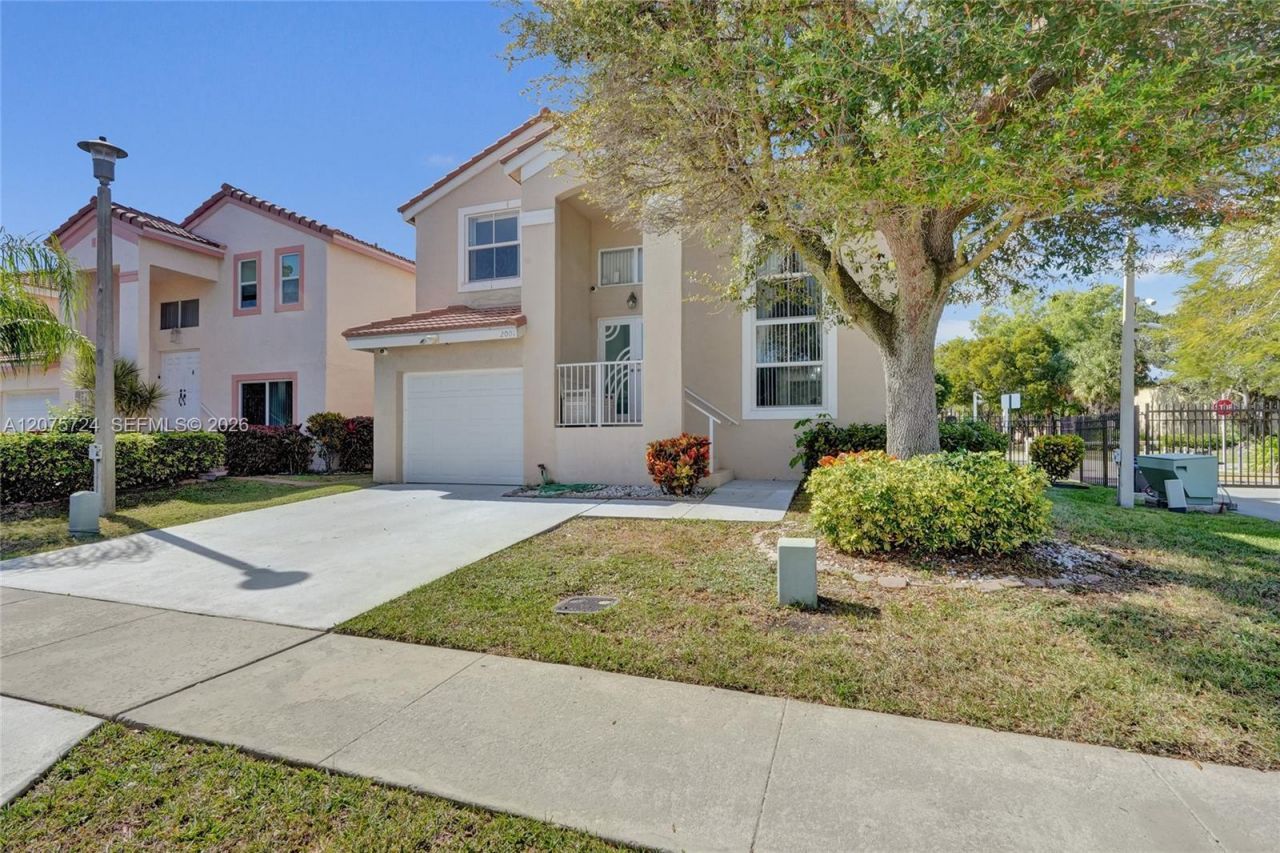 2001 Barcelona Ter , Margate, FL 33063 Photo