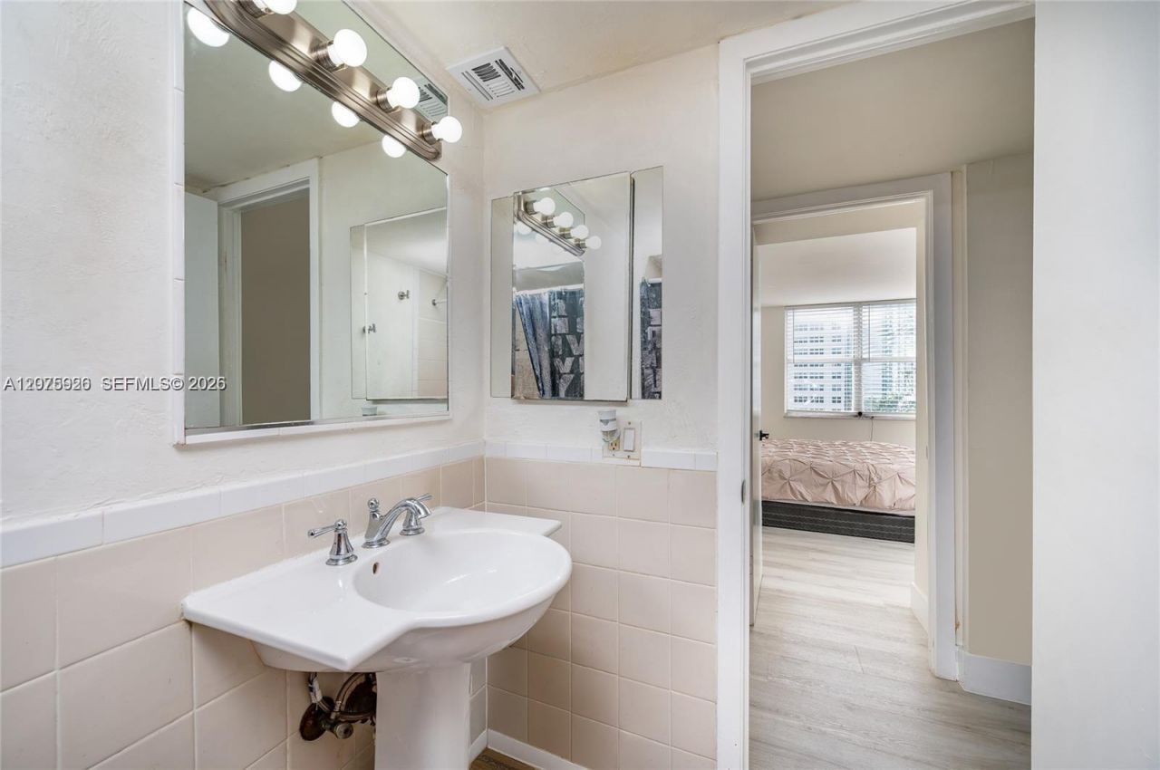 899 West Ave , Unit 7E, Miami Beach, FL 33139 Photo