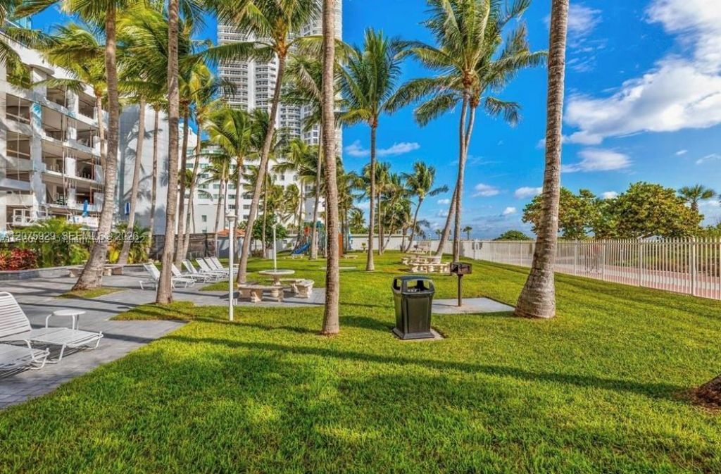 6301 Collins Ave, Unit 1606, Miami Beach, FL 33141 Photo