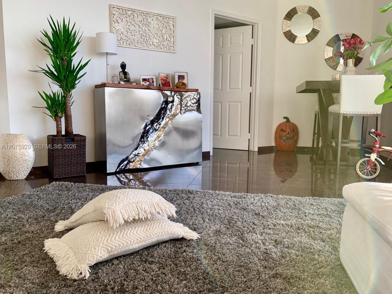 6301 Collins Ave, Unit 1606, Miami Beach, FL 33141 Photo