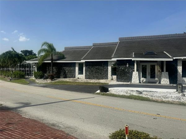 4608 Bayberry Ln, Tamarac, FL 33319