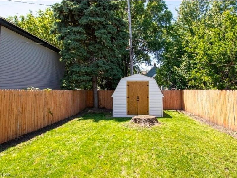 1828 W 57th Street , Cleveland, OH 44102 Photo 3