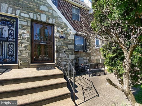 230 E FARISTON DRIVE, PHILADELPHIA, PA 19120