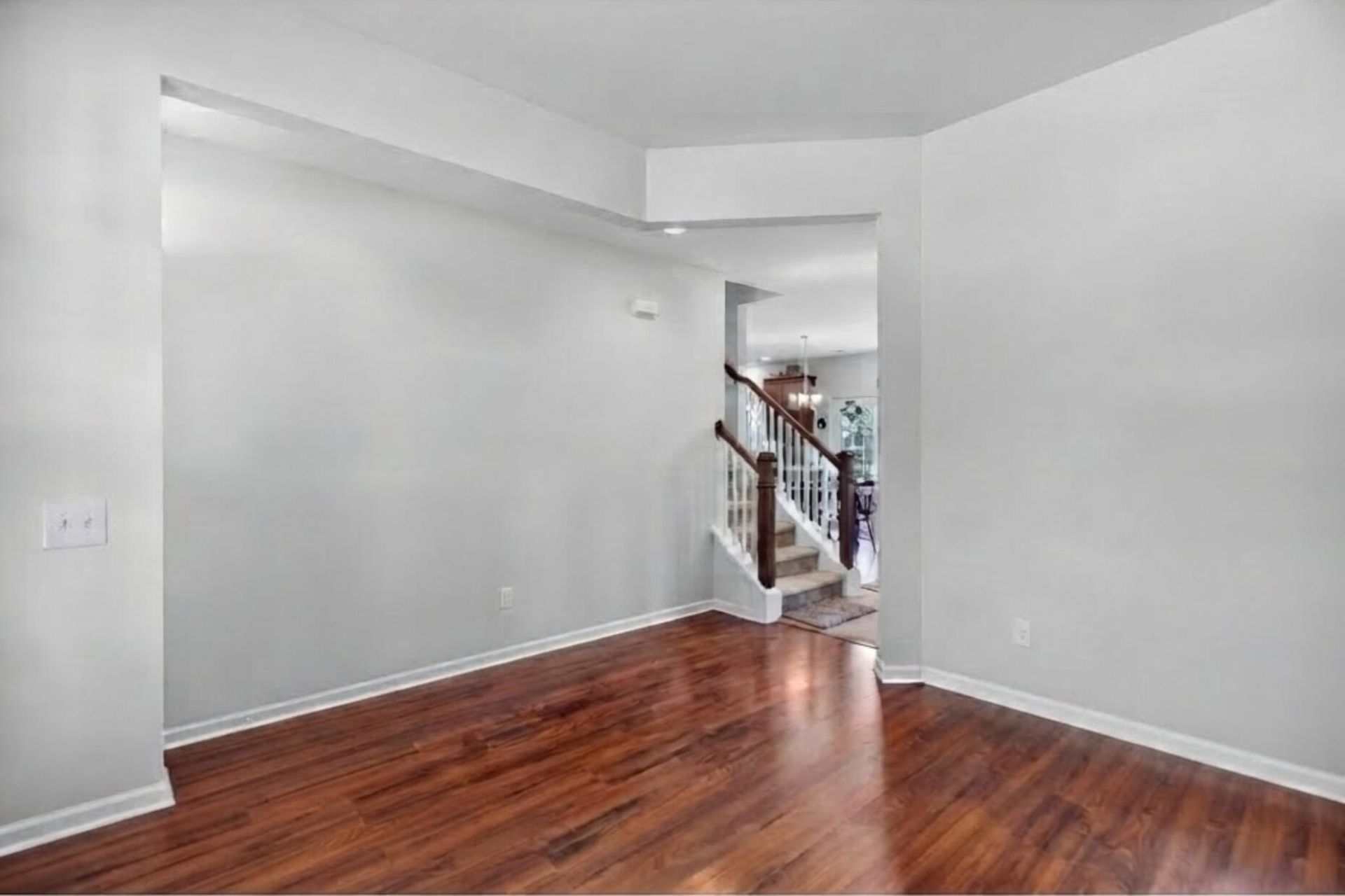 533 Pleasant Side Drive Photo 6