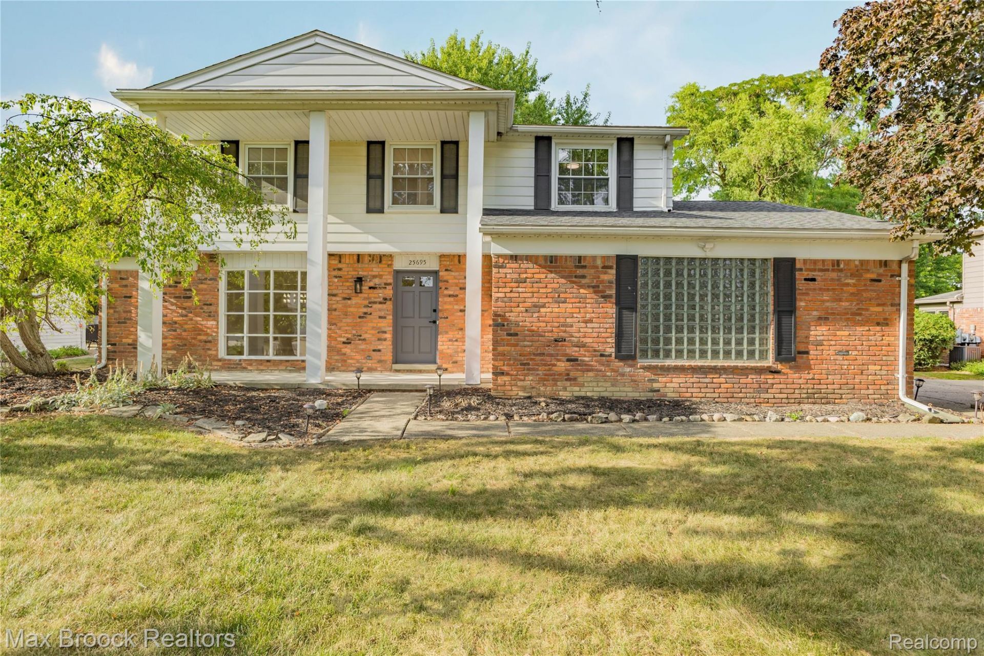 25695 Branchaster Road, Farmington Hills, Mi 48336 Main Photo