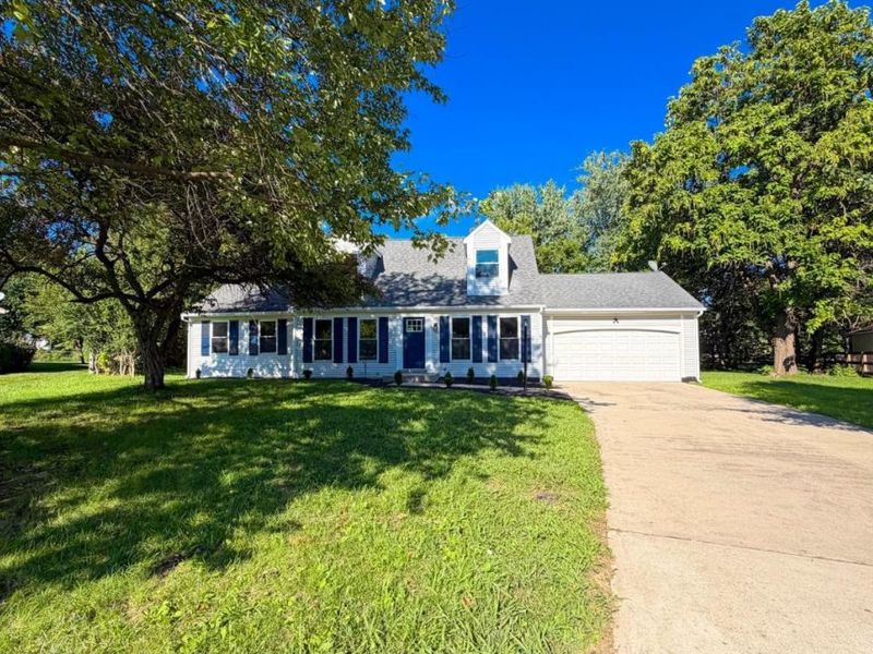 8212 Chestnut Hill Court, West Chester, OH 45069 Photo 2
