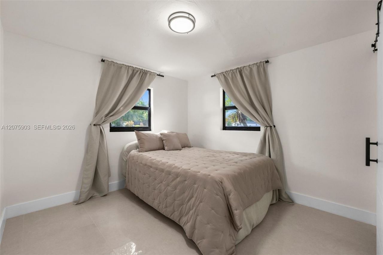 5741 Simms St, Hollywood, FL 33021 Photo