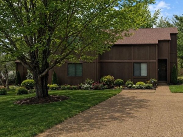 552 Doral Country Dr, Nashville, TN 37221