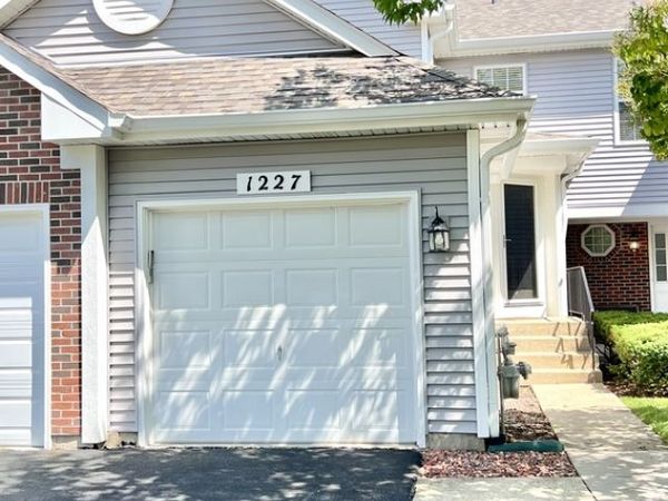 1227 Hathaway Circle , Elgin, IL 60120
