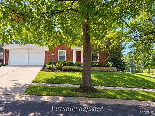 13366 Hobnail Drive, St Louis, MO 63146
