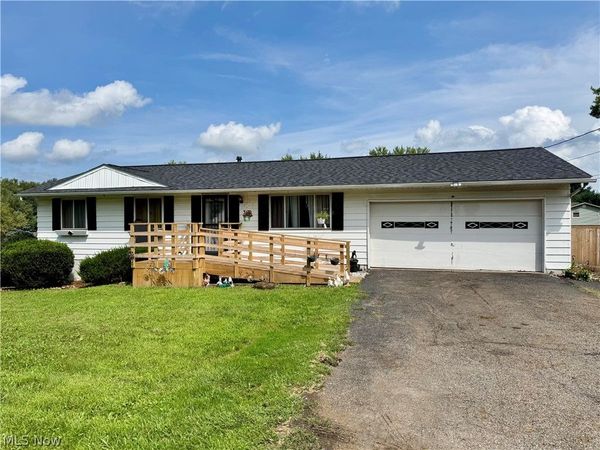 360 Trump Avenue NE, East Canton, OH 44730