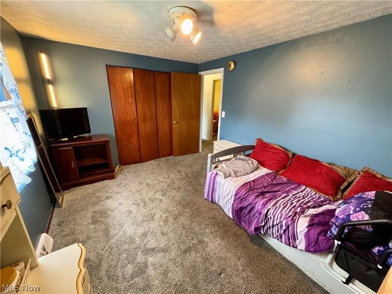 360 Trump Avenue NE, East Canton, OH 44730 Photo 12
