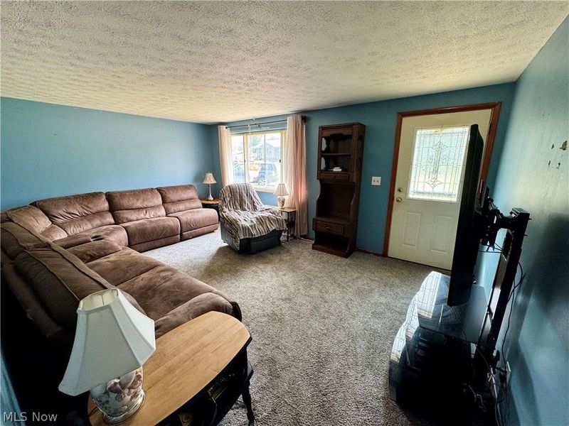 360 Trump Avenue NE, East Canton, OH 44730 Photo 4