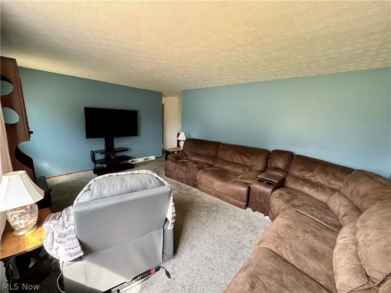360 Trump Avenue NE, East Canton, OH 44730 Photo 5