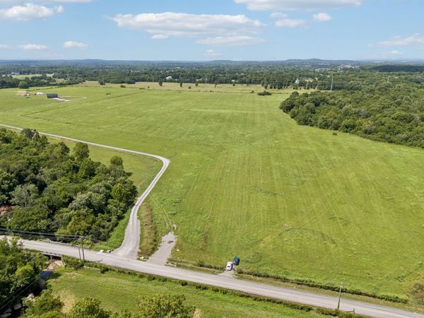 900 Old Christiana Road , Christiana, TN 37037