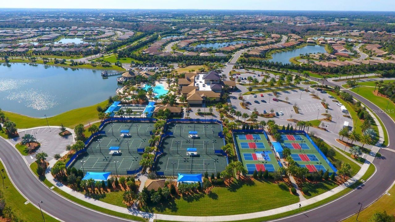 7636 Kirkland Cove, Lakewood Ranch, FL 34202 Photo