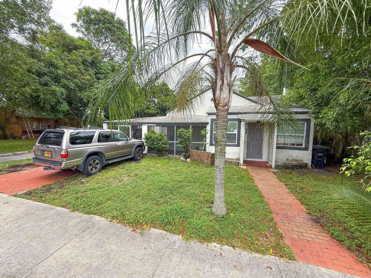 638 50th Street, West Palm Beach, FL 33407 Photo