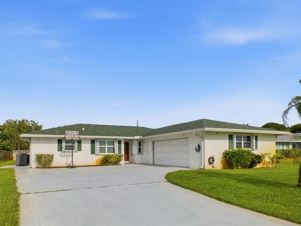 441 SW CURRY Street, Port St. Lucie, FL 34983