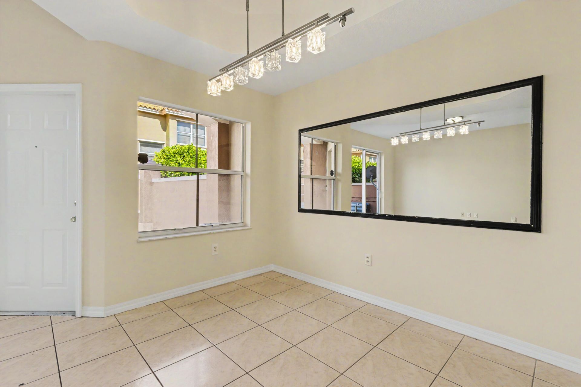 626 SW 106th Avenue, Unit 1512, Pembroke Pines, FL 33025 Photo
