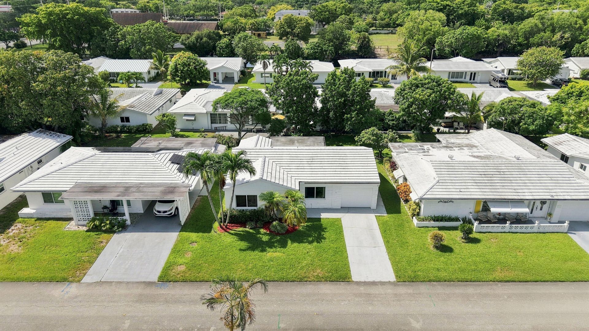 7104 NW 70th Court, Tamarac, FL 33321 Photo