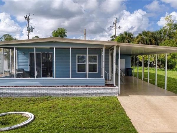 2984 Longview LN , NORTH FORT MYERS, FL 33917