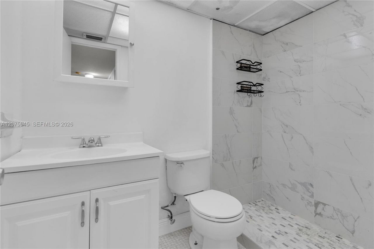 8101 SW 72nd Ave , Unit 123W, Miami, FL 33143 Photo