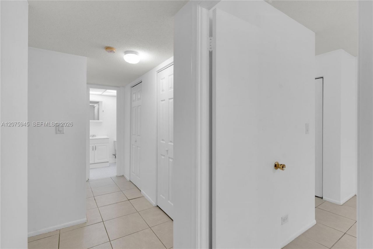 8101 SW 72nd Ave , Unit 123W, Miami, FL 33143 Photo