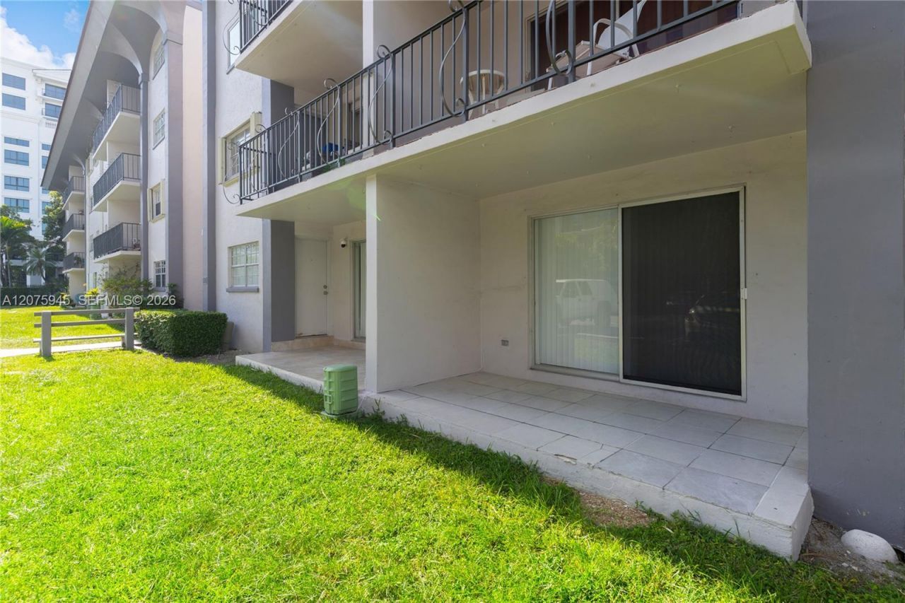 8101 SW 72nd Ave , Unit 123W, Miami, FL 33143 Photo