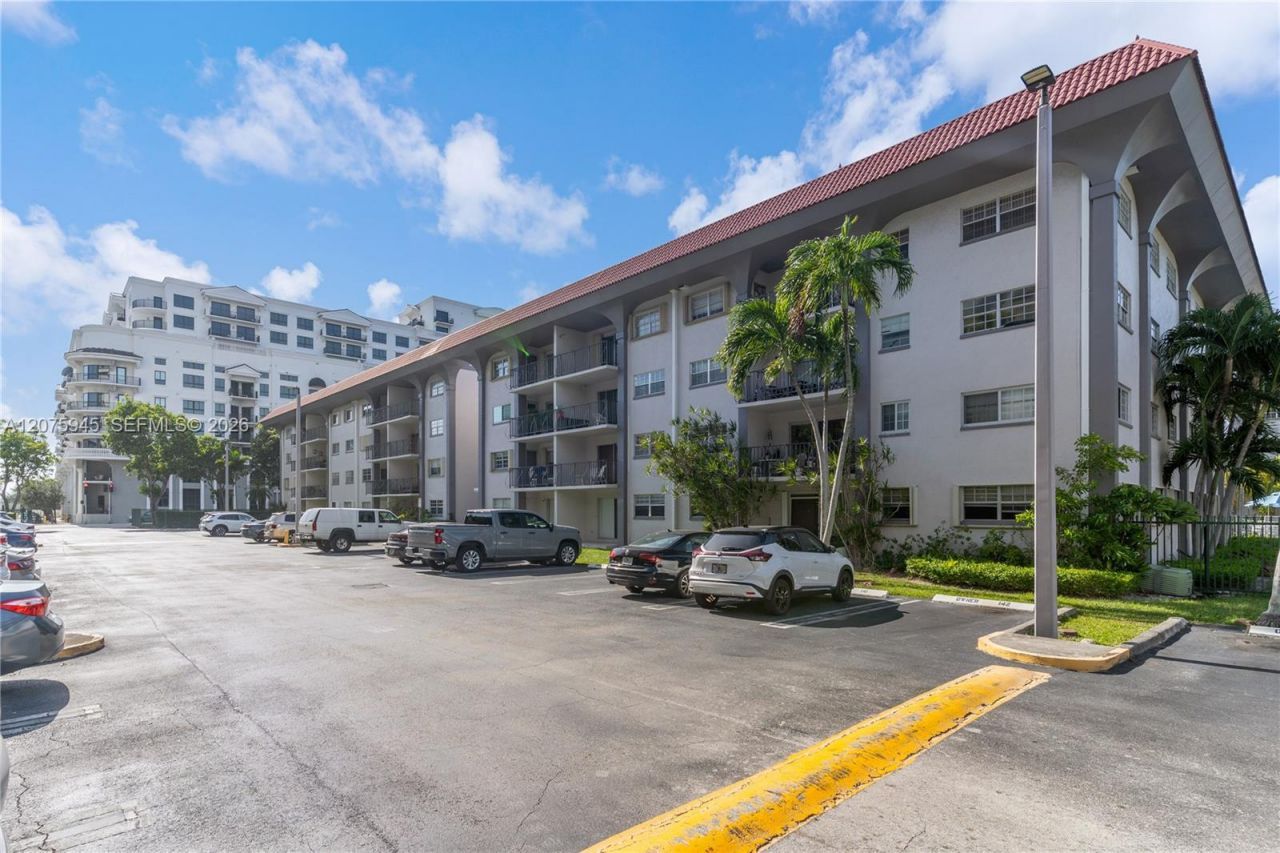 8101 SW 72nd Ave , Unit 123W, Miami, FL 33143 Photo