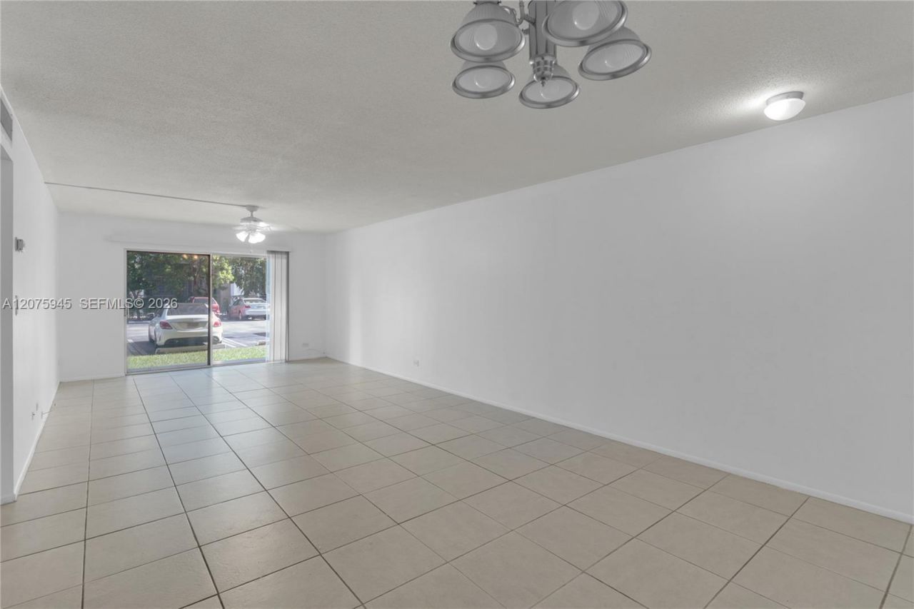 8101 SW 72nd Ave , Unit 123W, Miami, FL 33143 Photo