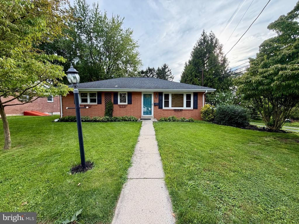 125 S CENTER AVENUE , PALMYRA, PA 17078
