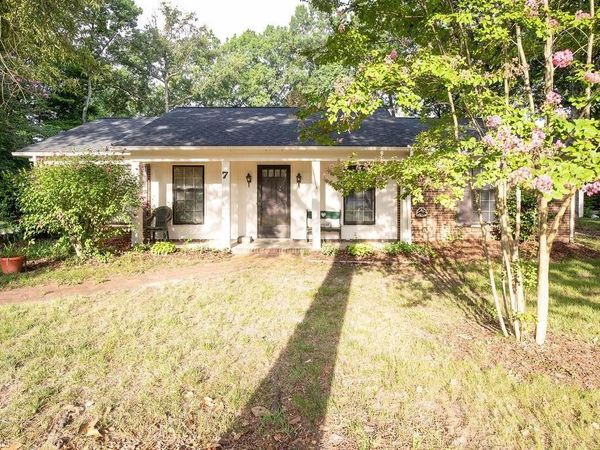 7 Coachman Court , Greensboro, NC 27407
