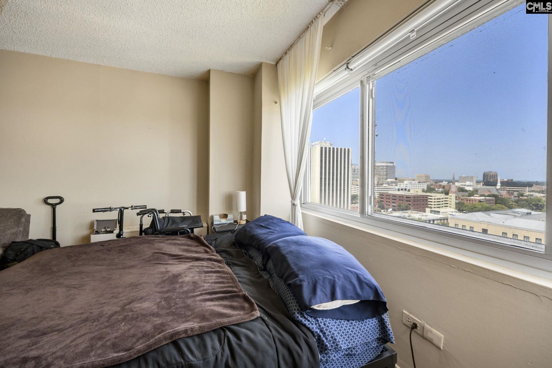 1520 Senate Street  Photo 5