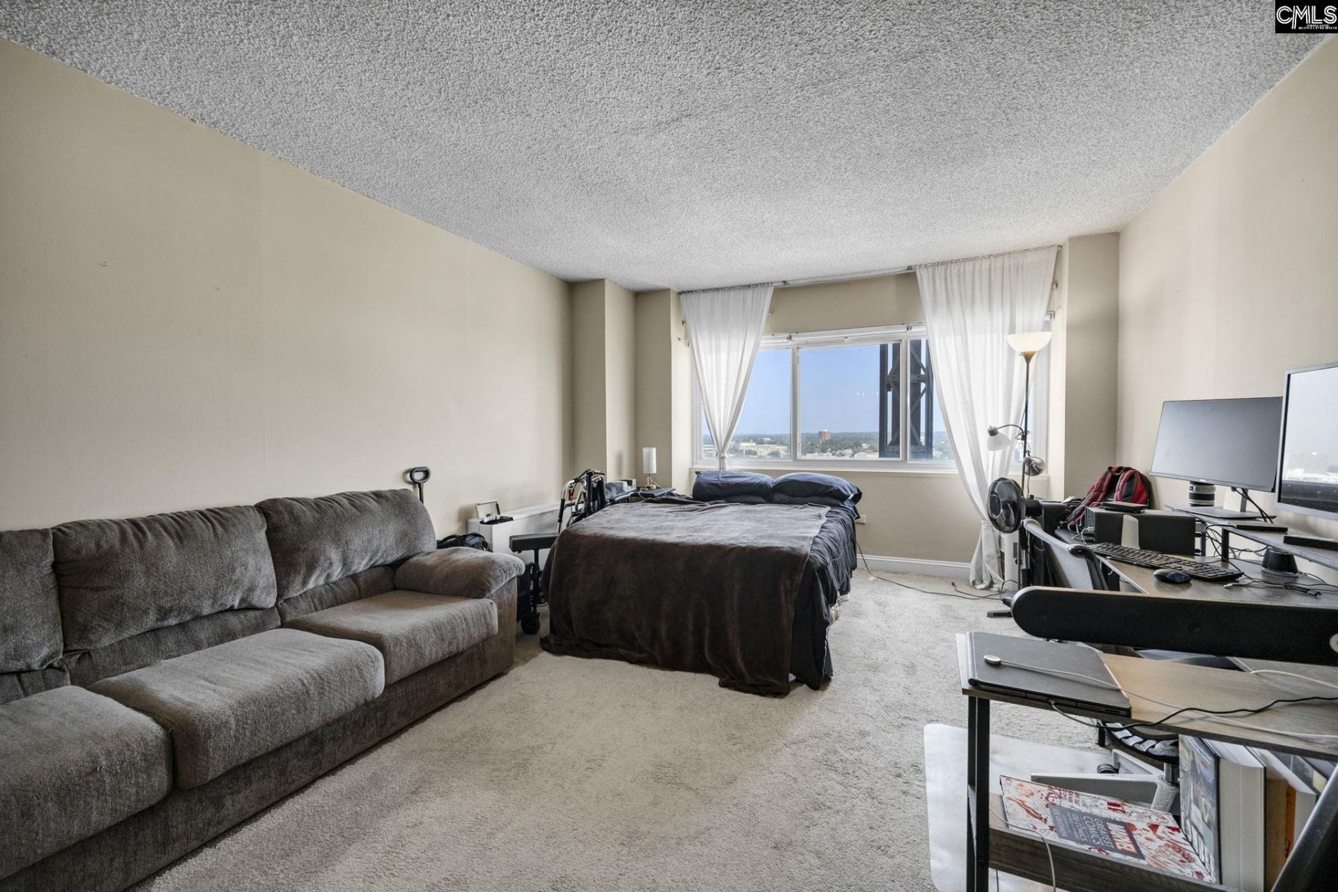 1520 Senate Street  Photo 6