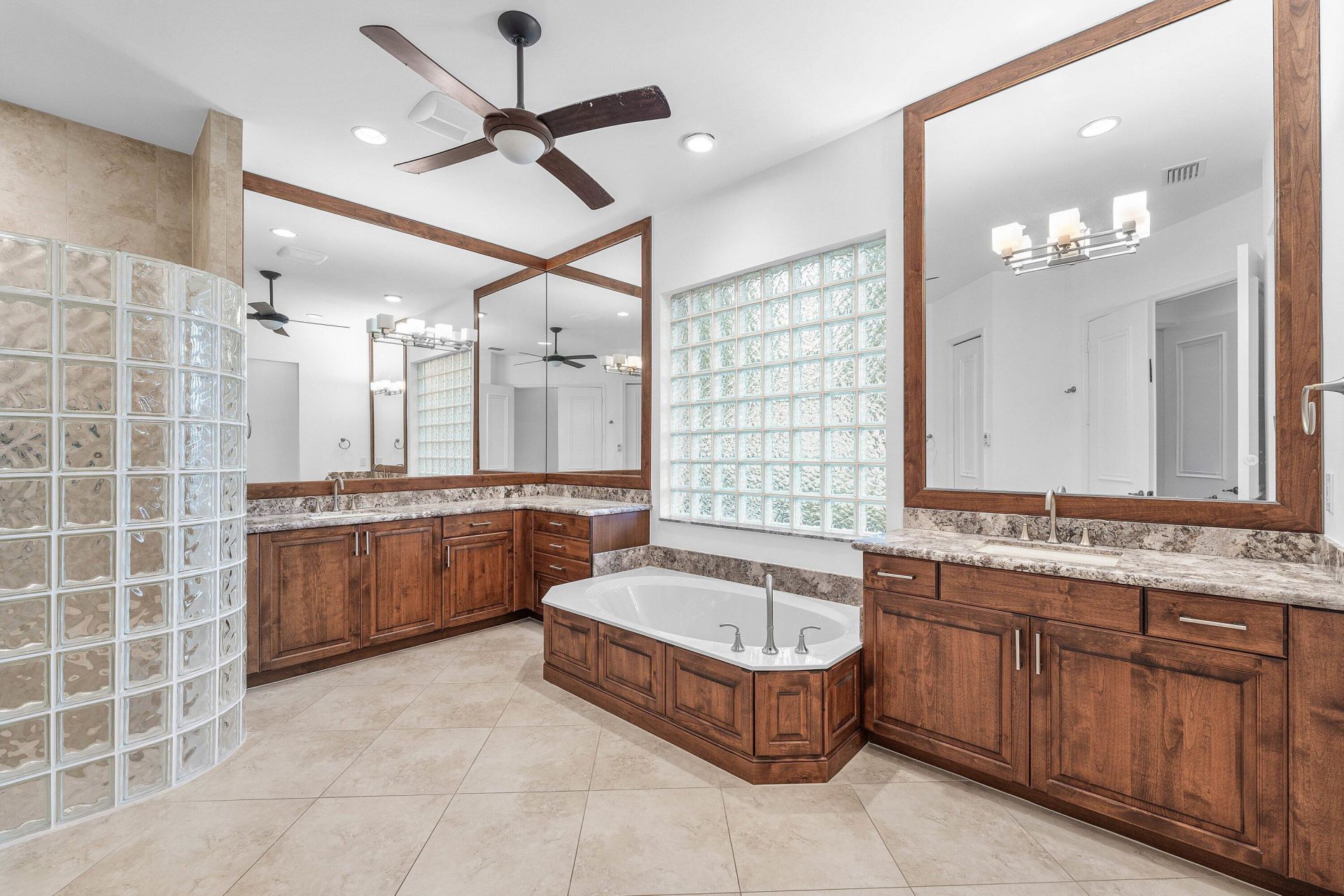 10582 Whitewind Circle, Boynton Beach, FL 33473 Photo