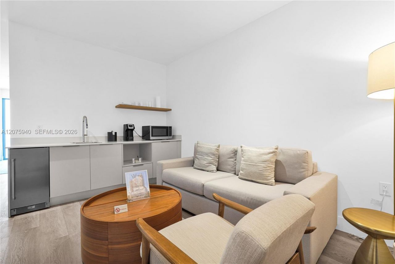 229 SW 9th St , Unit 404, Miami, FL 33130 Photo