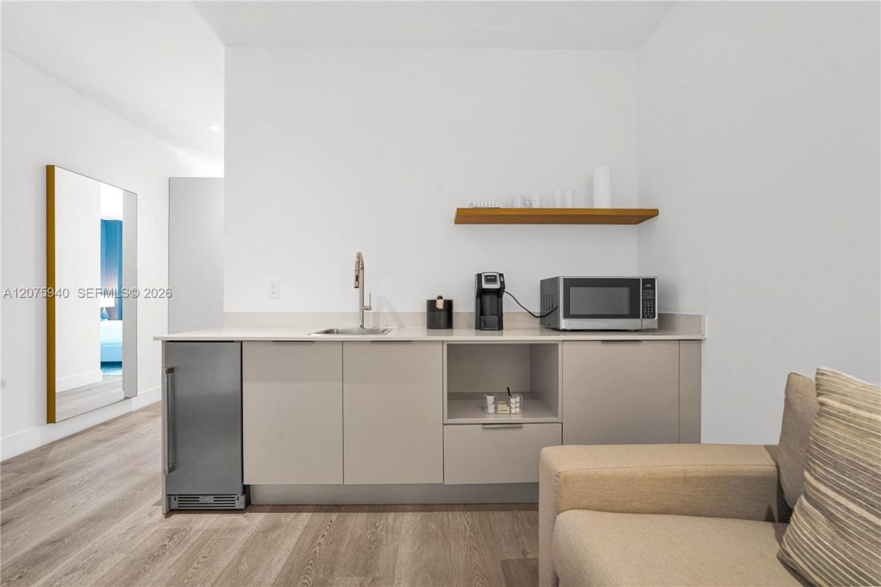 229 SW 9th St , Unit 404, Miami, FL 33130 Photo
