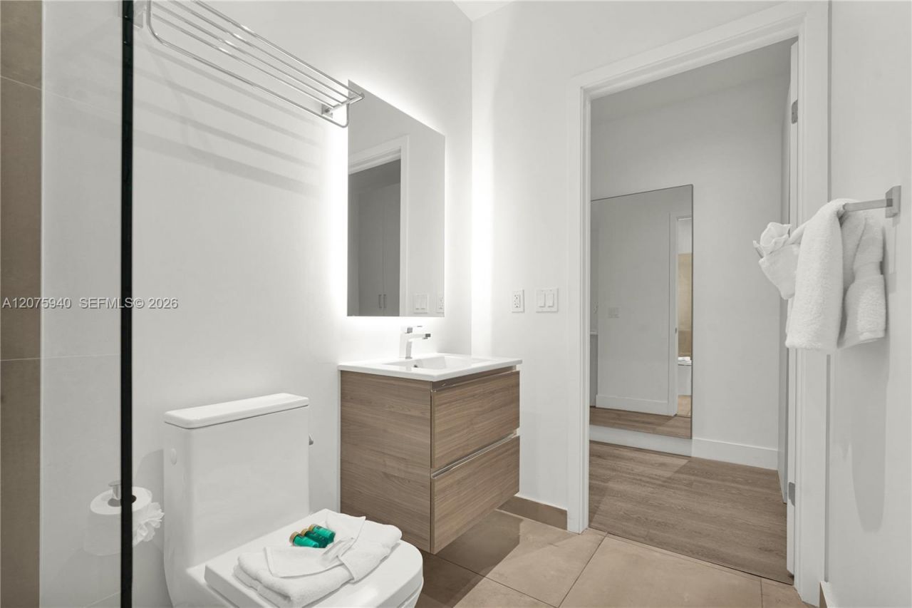 229 SW 9th St , Unit 404, Miami, FL 33130 Photo
