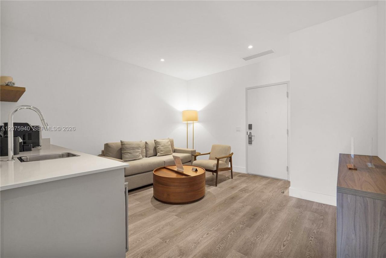 229 SW 9th St , Unit 404, Miami, FL 33130 Photo