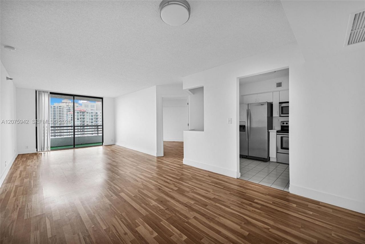 3300 NE 191st St, Unit LP03, Aventura, FL 33180 Photo