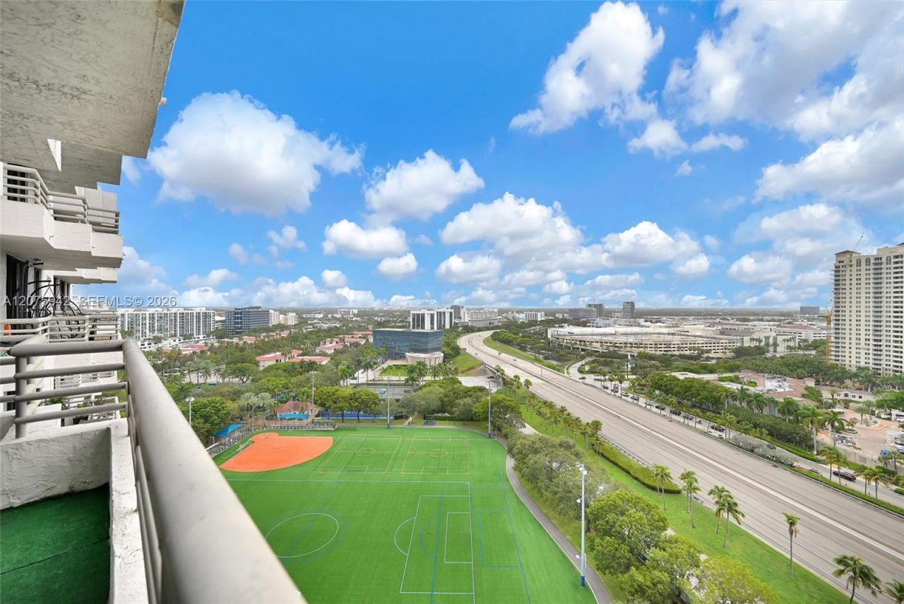 3300 NE 191st St, Unit LP03, Aventura, FL 33180 Photo