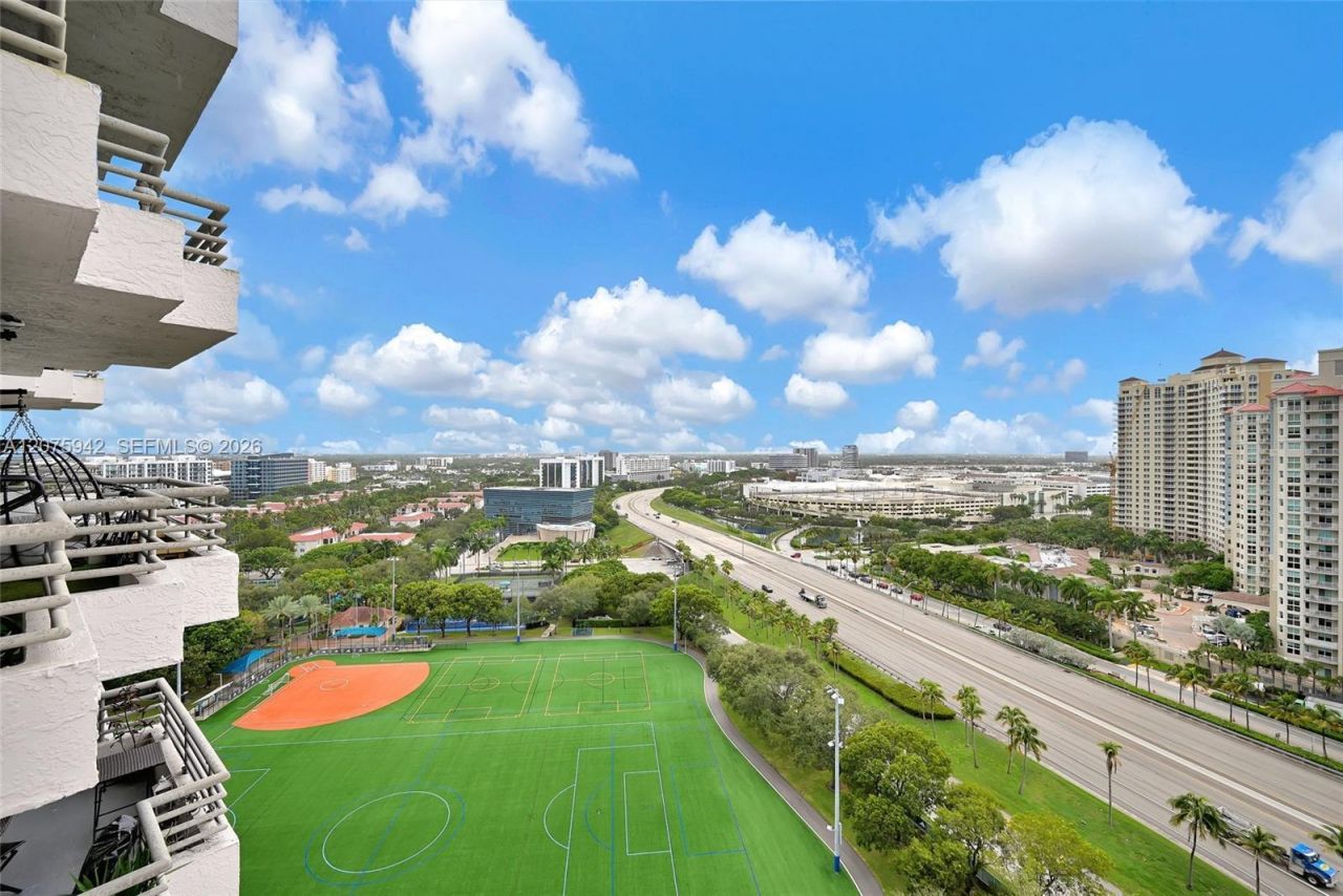 3300 NE 191st St, Unit LP03, Aventura, FL 33180 Photo