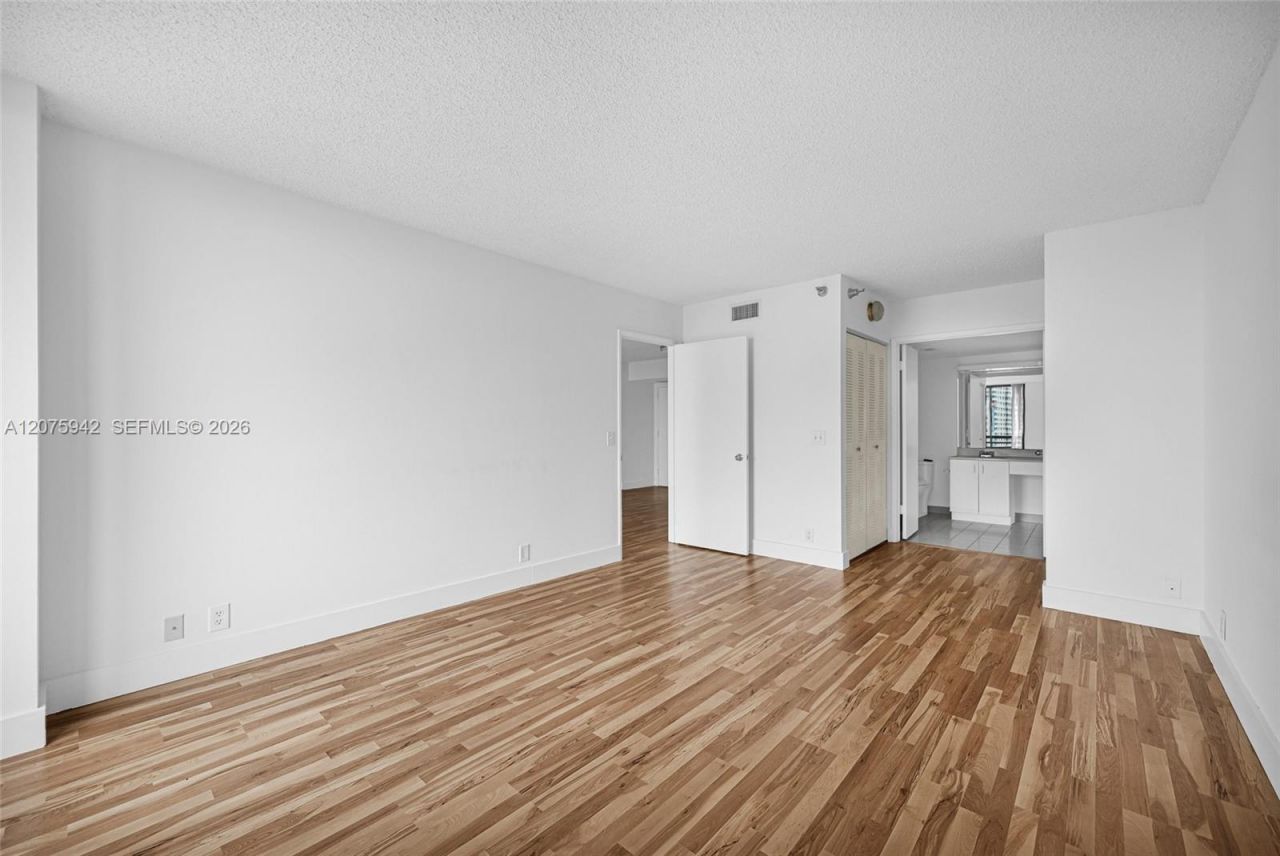 3300 NE 191st St, Unit LP03, Aventura, FL 33180 Photo