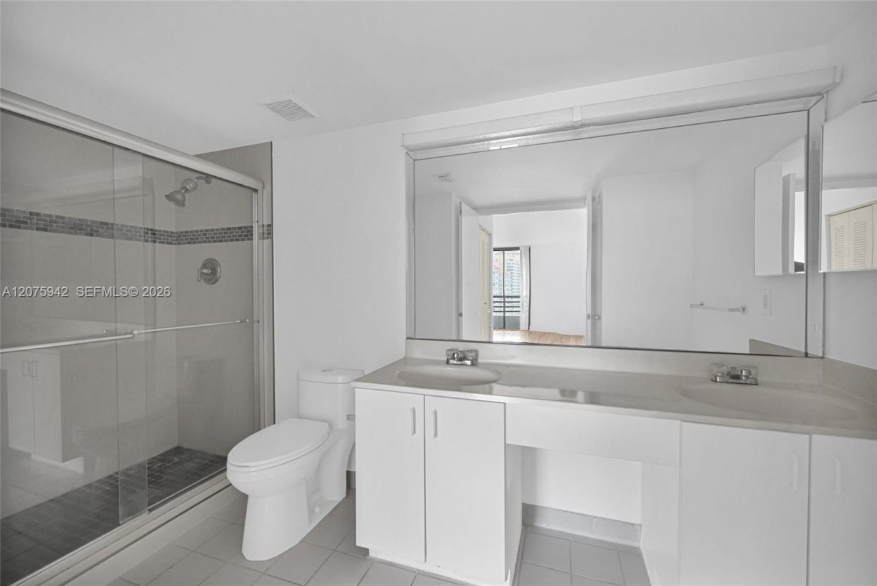 3300 NE 191st St, Unit LP03, Aventura, FL 33180 Photo