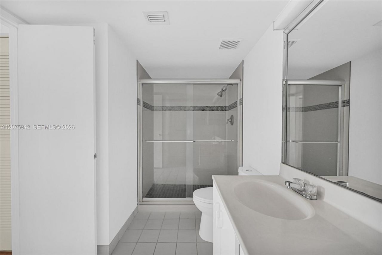 3300 NE 191st St, Unit LP03, Aventura, FL 33180 Photo
