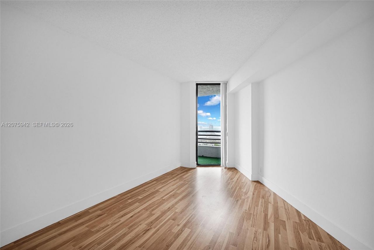 3300 NE 191st St, Unit LP03, Aventura, FL 33180 Photo