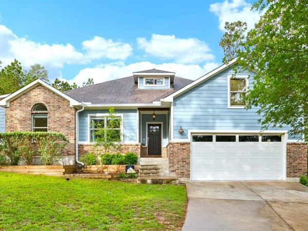 120 Pukoo DR, Bastrop, TX 78602