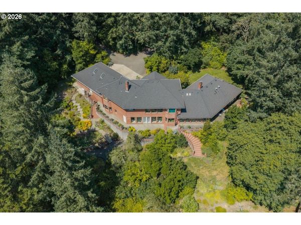 40450 HILLTOP DR, Lebanon, OR 97355