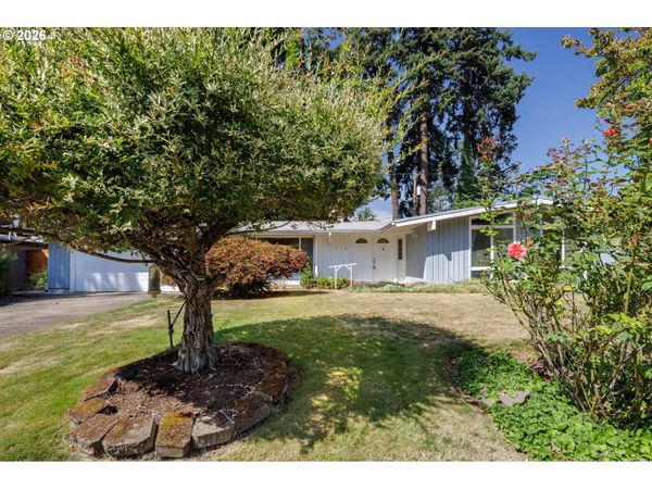 512 CARDINAL WAY, Springfield, OR 97477